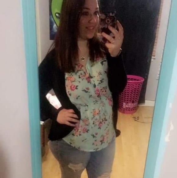 Meet your Posher, Teri - Picture 4 of 7